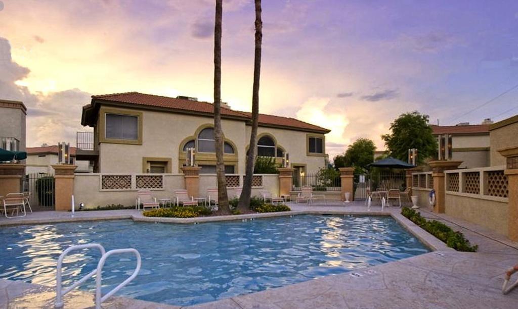 Private Resort Community Surrounded By Mountains W/3 Pool-Spa Complexes, All Heated & Open 24/7/365! 凤凰城 外观 照片